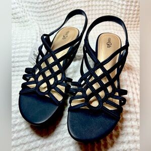 NEW in Box! East 5th Women's Reno Wedge Sandals - Navy - Size 9M